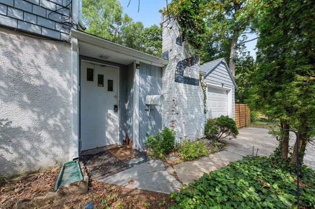 2 Border Rd, Natick, MA 01760