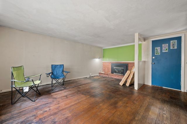 2 Border Rd, Natick, MA 01760