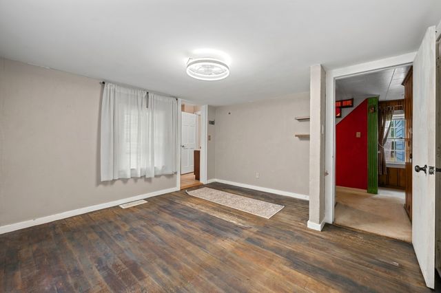 2 Border Rd, Natick, MA 01760