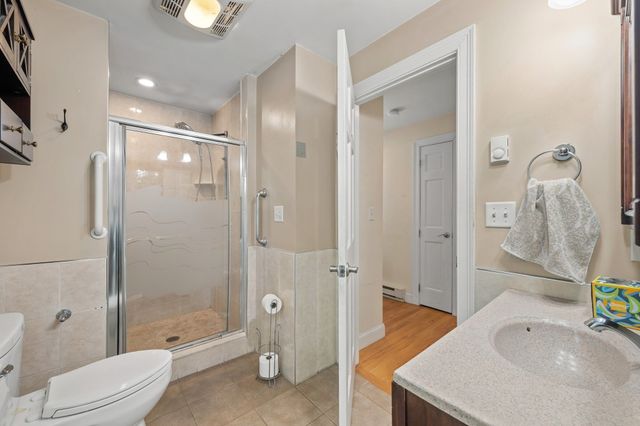2 Border Rd, Natick, MA 01760
