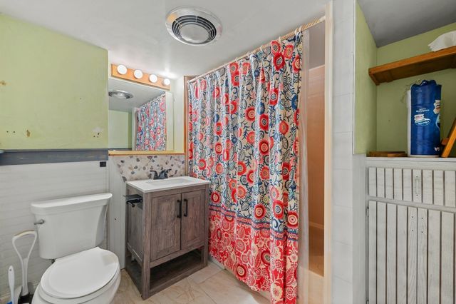 2 Border Rd, Natick, MA 01760