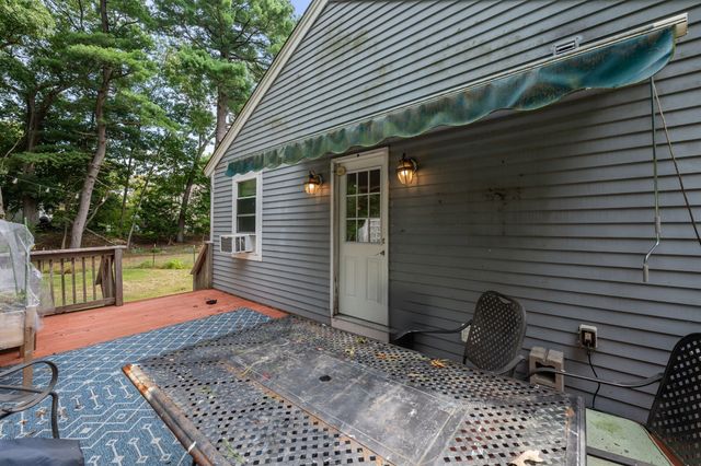 2 Border Rd, Natick, MA 01760