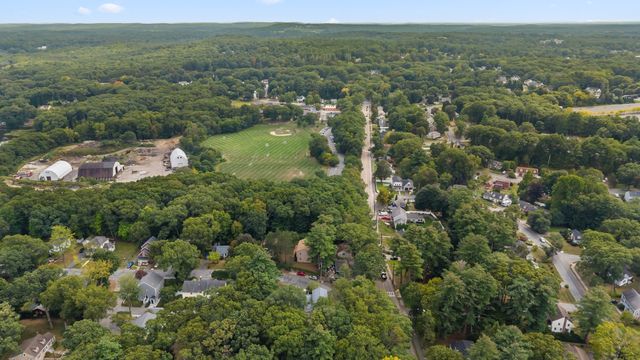 2 Border Rd, Natick, MA 01760