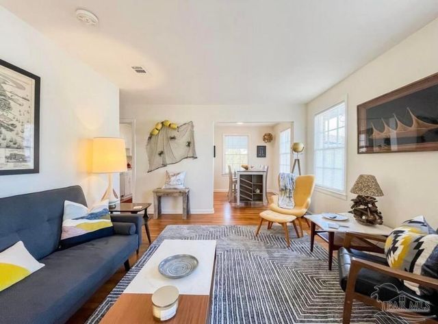 805 Rue Max St, Pensacola, FL 32507