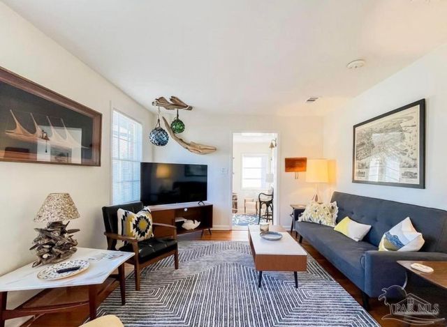 805 Rue Max St, Pensacola, FL 32507