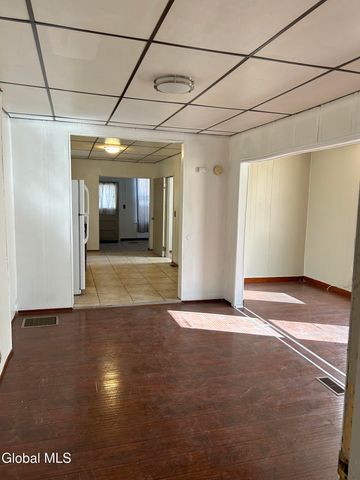 1908 4th Avenue 1S, Watervliet, NY 12189