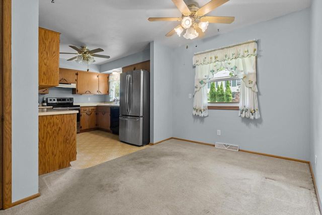 N7694 Rendell DRIVE, Elkhorn, WI 53121