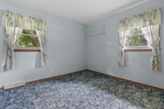 N7694 Rendell DRIVE, Elkhorn, WI 53121