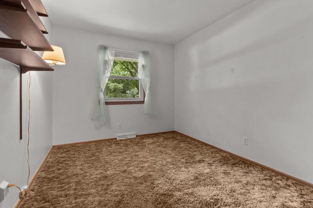 N7694 Rendell DRIVE, Elkhorn, WI 53121