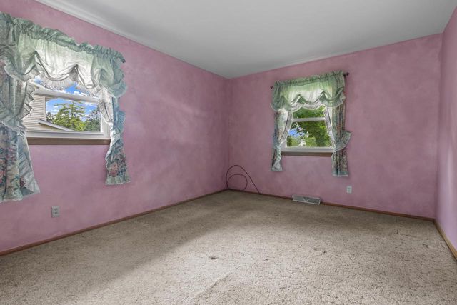 N7694 Rendell DRIVE, Elkhorn, WI 53121