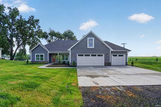 10264 E 975 N, Otterbein, IN 47970