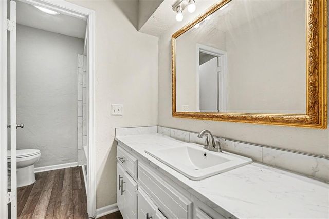1104 NE 5th Street, Moore, OK 73160