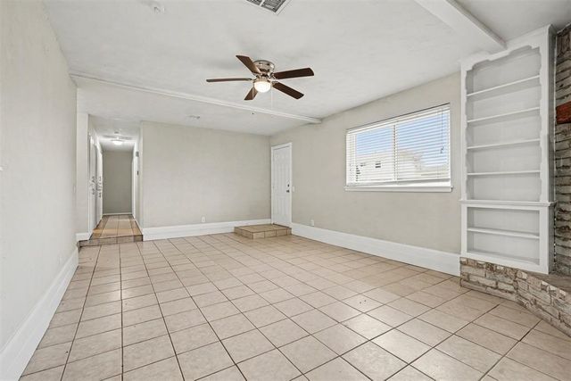1104 NE 5th Street, Moore, OK 73160