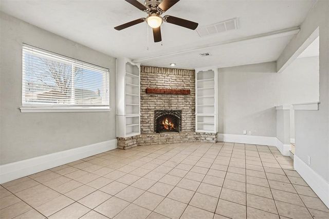 1104 NE 5th Street, Moore, OK 73160