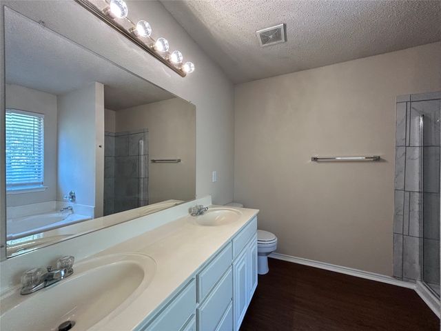 7917 Rattlers Court, Arlington, TX 76002