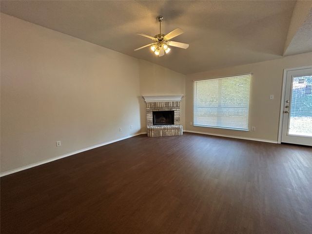 7917 Rattlers Court, Arlington, TX 76002