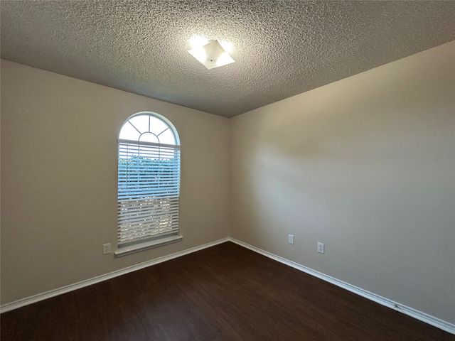 7917 Rattlers Court, Arlington, TX 76002