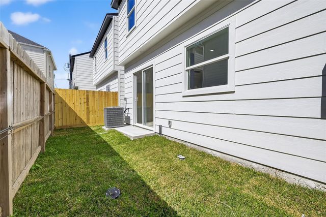 967 Highland Light Lane, Houston, TX 77091