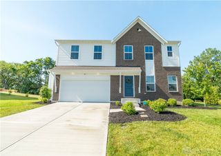 813 Hunters Run Drive, Brookville, OH 45309
