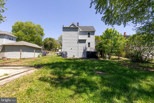 1820 ARBUTUS AVE, Halethorpe, MD 21227