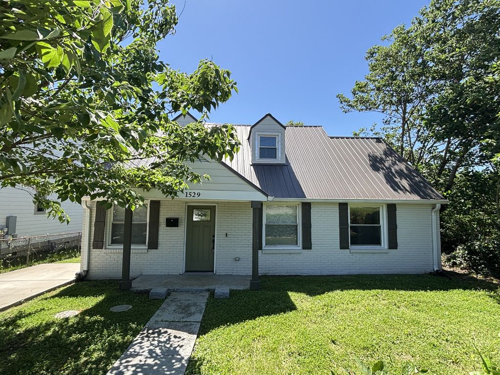 1529 21st Ave, N, Nashville, TN 37208