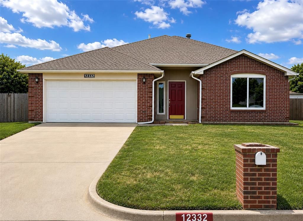 12332 SW 12th Street, Yukon, OK 73099