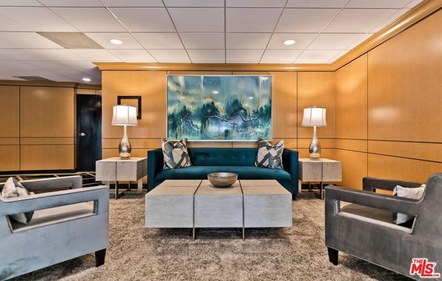 100 S Doheny Drive 313, Los Angeles, CA 90048