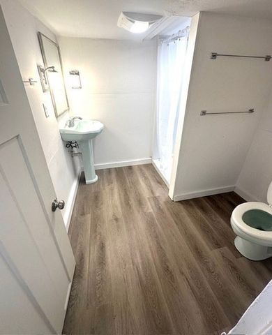 70 Clay Pond Rd B, Bourne, MA 02532