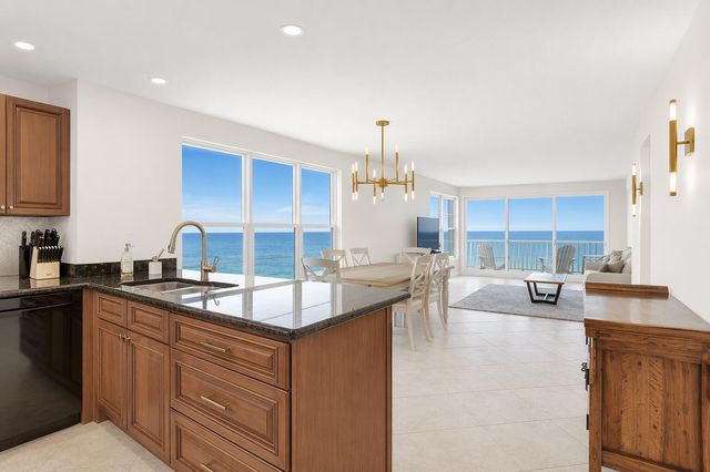 1021 Hillsboro Mile 1108, Hillsboro Beach, FL 33062