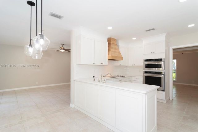 2011 NE 211th St 0, Miami, FL 33179