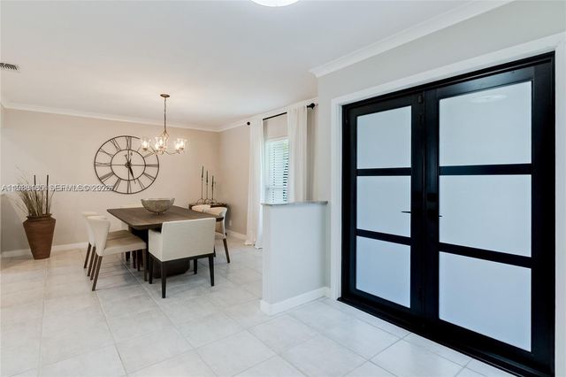 2011 NE 211th St 0, Miami, FL 33179