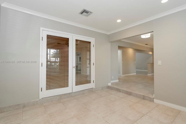 2011 NE 211th St 0, Miami, FL 33179