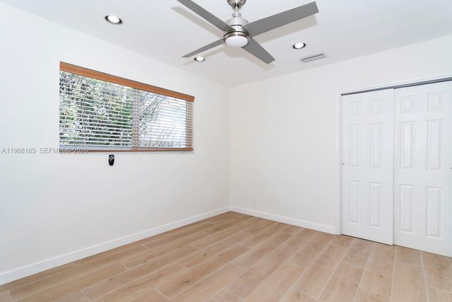 2011 NE 211th St 0, Miami, FL 33179