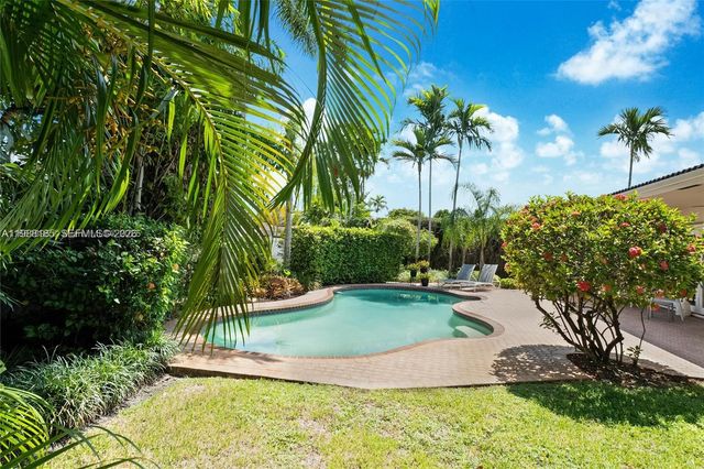 2011 NE 211th St 0, Miami, FL 33179