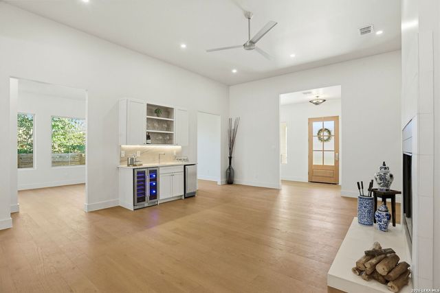 301 tuttle, Terrell Hills, TX 78209