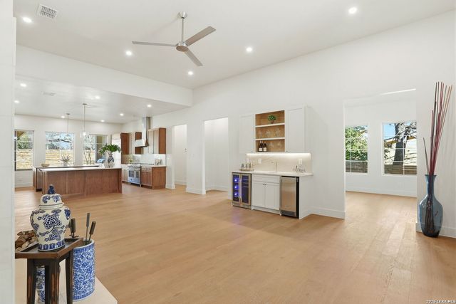 301 tuttle, Terrell Hills, TX 78209