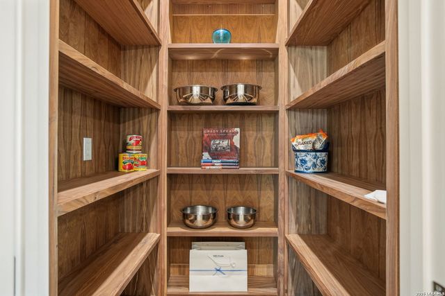 301 tuttle, Terrell Hills, TX 78209