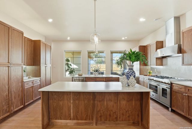 301 tuttle, Terrell Hills, TX 78209