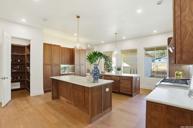 301 tuttle, Terrell Hills, TX 78209