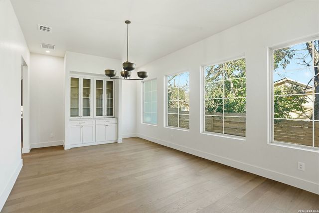 301 tuttle, Terrell Hills, TX 78209