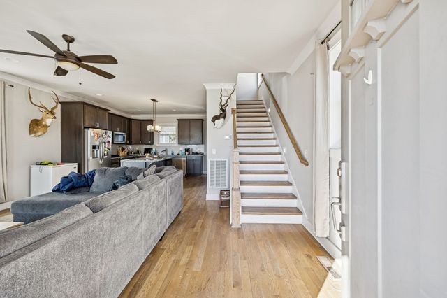 1732 Carvell Ave, Nashville, TN 37203