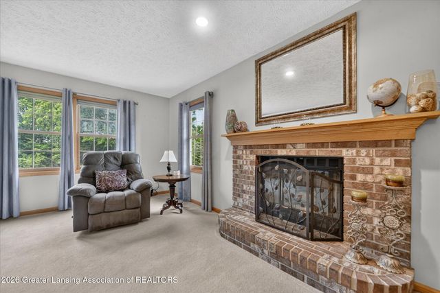 15062 Duxbury Lane, Lansing, MI 48906