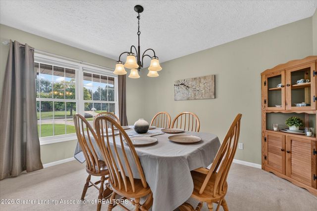 15062 Duxbury Lane, Lansing, MI 48906