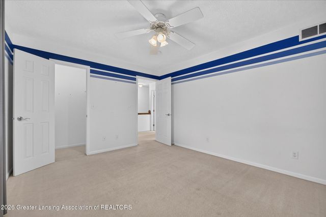 15062 Duxbury Lane, Lansing, MI 48906
