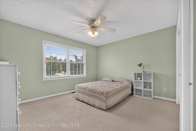 15062 Duxbury Lane, Lansing, MI 48906