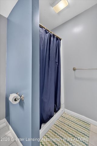 15062 Duxbury Lane, Lansing, MI 48906