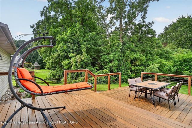 15062 Duxbury Lane, Lansing, MI 48906