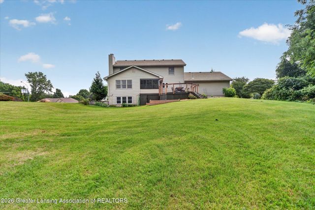 15062 Duxbury Lane, Lansing, MI 48906
