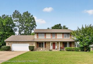 15062 Duxbury Lane, Lansing, MI 48906