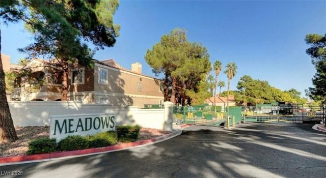 221 Mission Newport Lane 205, Las Vegas, NV 89107